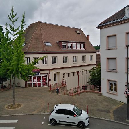 Chambre Meublee Au Coeur De Ville - Chez L'Habitant Le Creusot Exterior photo