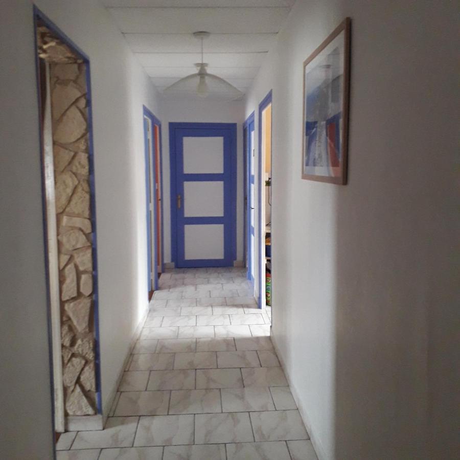 Chambre Meublee Au Coeur De Ville - Chez L'Habitant Le Creusot Exterior photo
